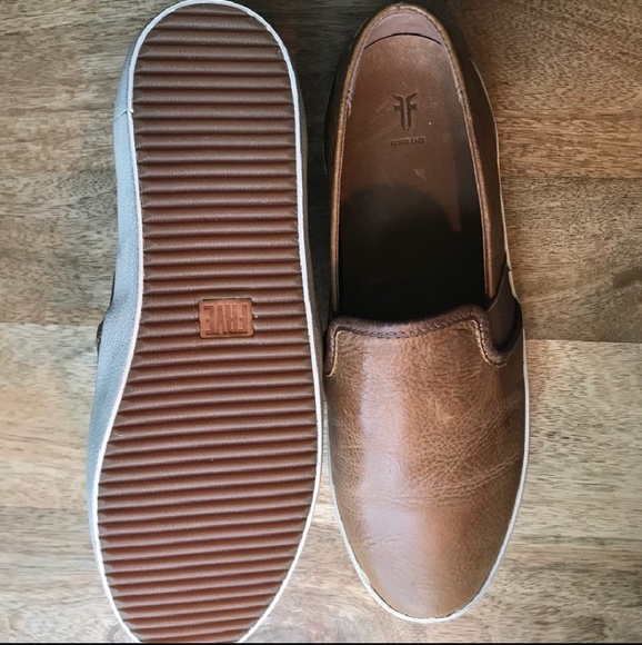 frye dylan slip on cognac